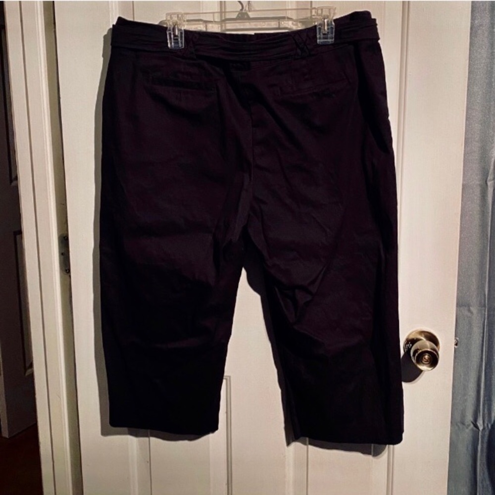 ๐ New Direction Capris - Picture 3 of 7